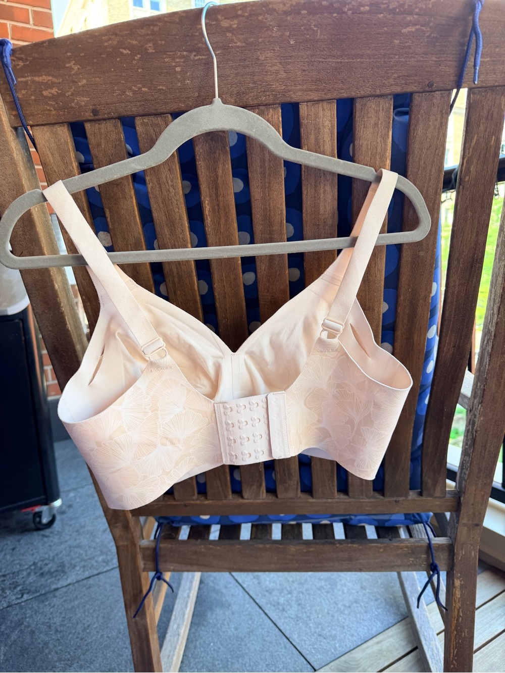 Beyond Bra - Light Peach Full-Coverage Seamless Bra for Women - Picture 4 of 8